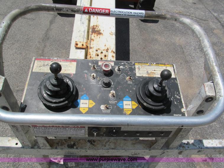 image for item F5110 2000 Snorkel boom lift