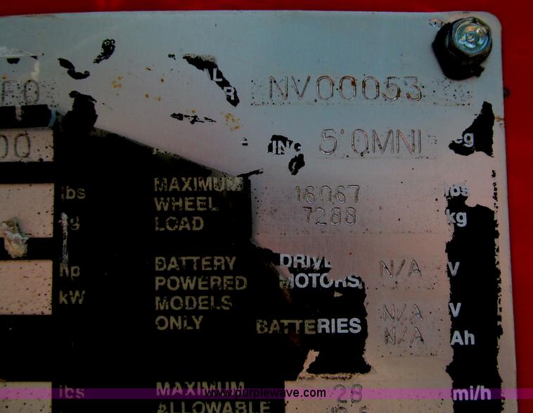 image for item F5110 2000 Snorkel boom lift