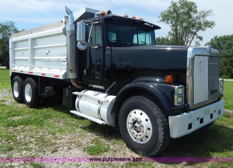 image for item F5111 1994 International F9370 dump truck