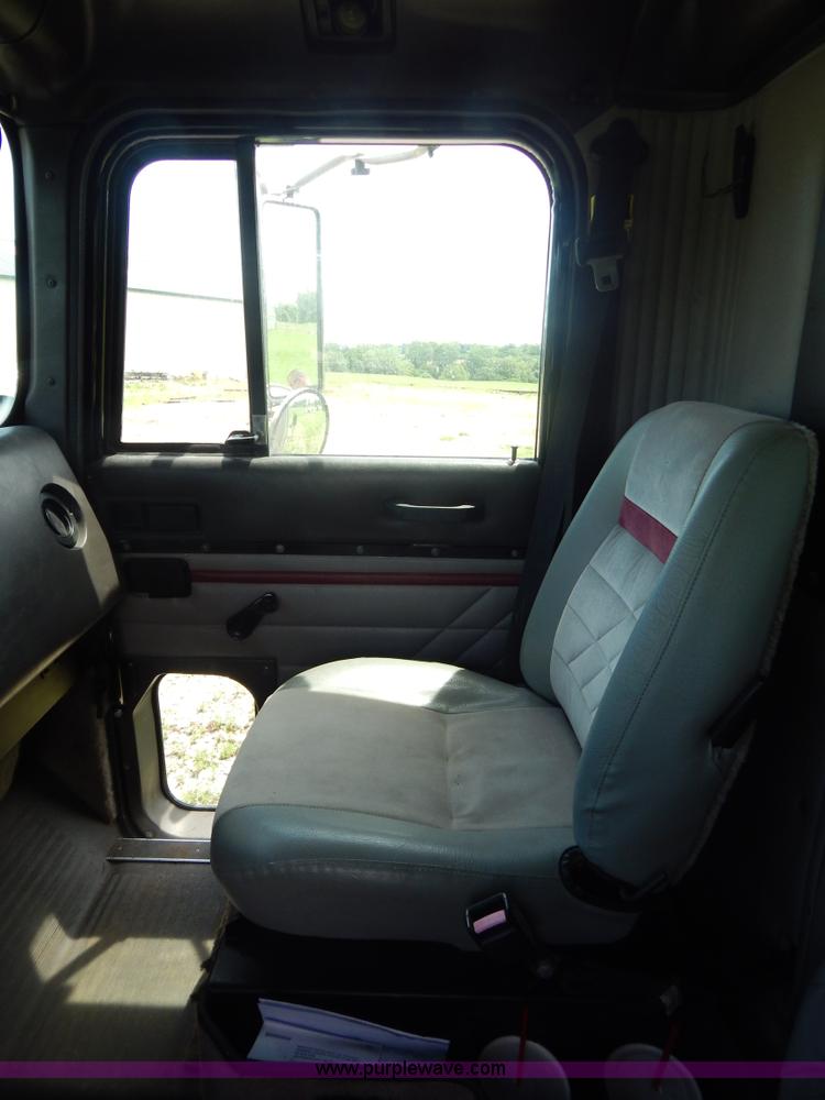 image for item F5111 1994 International F9370 dump truck