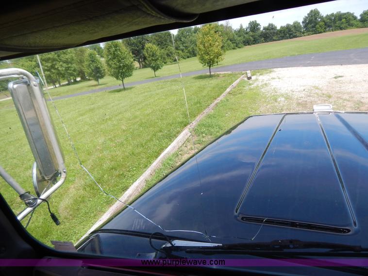 image for item F5111 1994 International F9370 dump truck