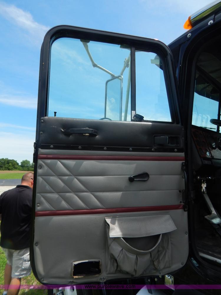 image for item F5111 1994 International F9370 dump truck