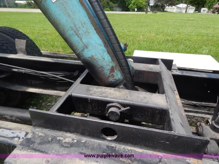 image for item F5111 1994 International F9370 dump truck