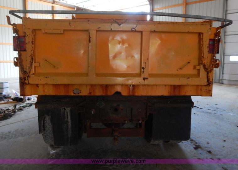 image for item F5112 1995 International 4900 Crew Cab dump truck