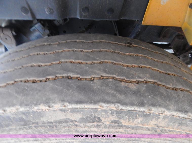 image for item F5112 1995 International 4900 Crew Cab dump truck