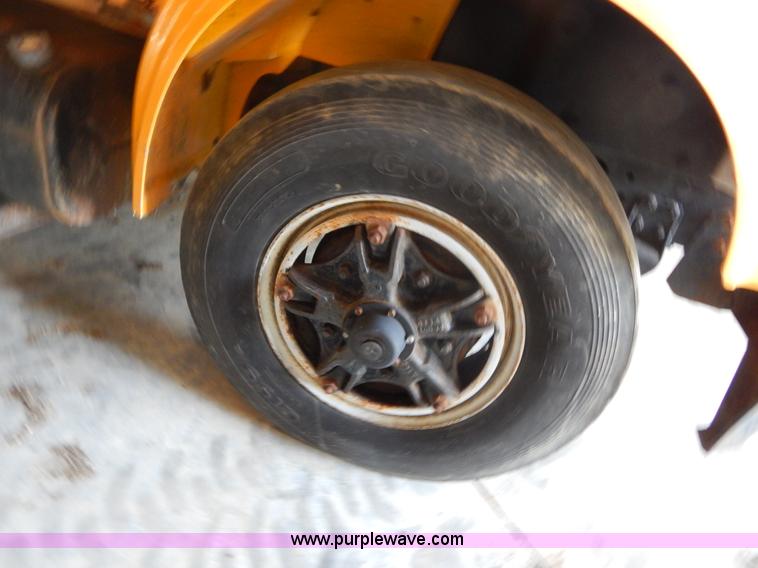 image for item F5112 1995 International 4900 Crew Cab dump truck