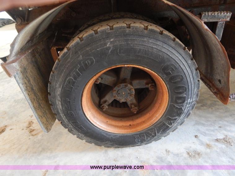 image for item F5112 1995 International 4900 Crew Cab dump truck