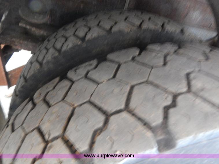 image for item F5112 1995 International 4900 Crew Cab dump truck