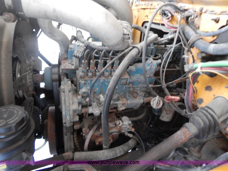 image for item F5112 1995 International 4900 Crew Cab dump truck