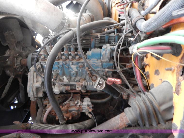 image for item F5112 1995 International 4900 Crew Cab dump truck