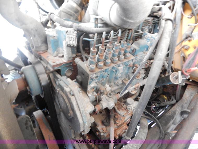 image for item F5112 1995 International 4900 Crew Cab dump truck