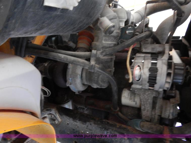 image for item F5112 1995 International 4900 Crew Cab dump truck