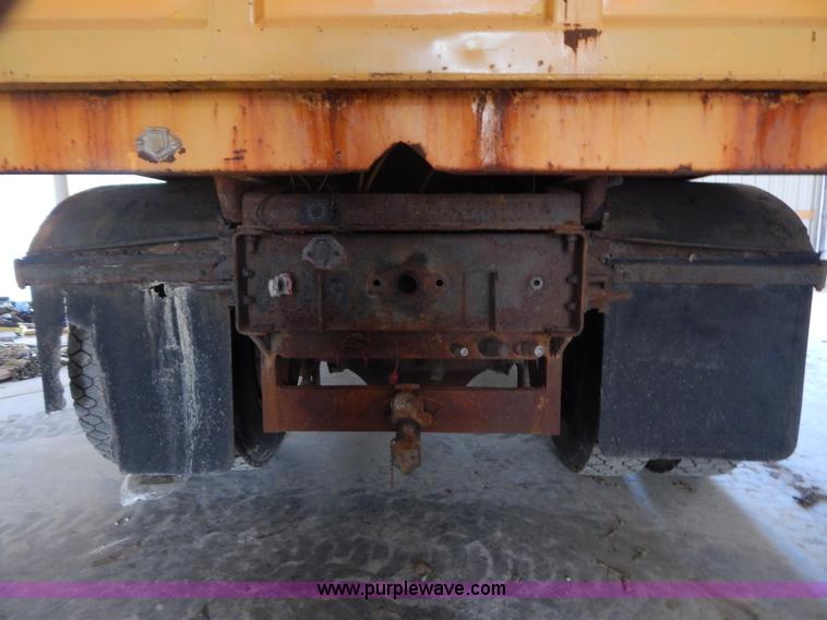 image for item F5112 1995 International 4900 Crew Cab dump truck