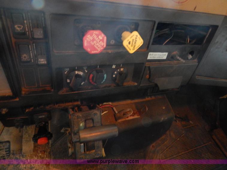 image for item F5112 1995 International 4900 Crew Cab dump truck