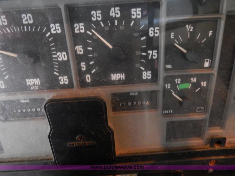 image for item F5112 1995 International 4900 Crew Cab dump truck