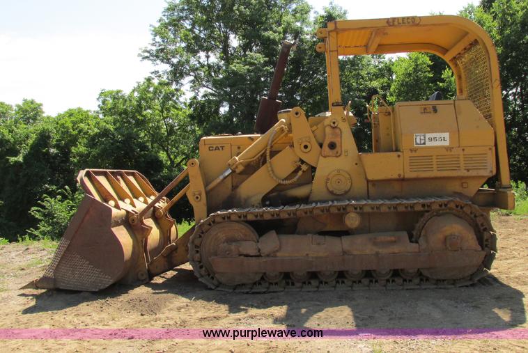 image for item F5151 1971 Caterpillar 955L track loader