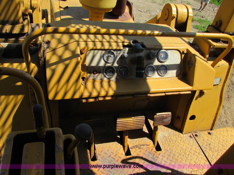 image for item F5151 1971 Caterpillar 955L track loader