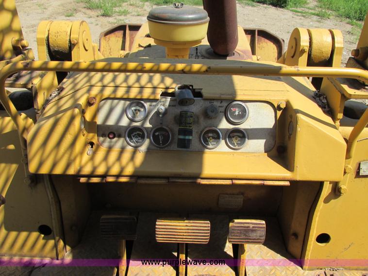 image for item F5151 1971 Caterpillar 955L track loader
