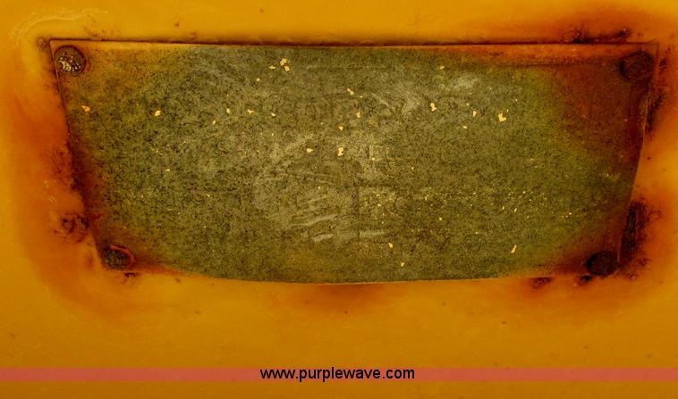 image for item F5151 1971 Caterpillar 955L track loader