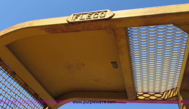 image for item F5151 1971 Caterpillar 955L track loader