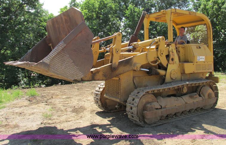 image for item F5151 1971 Caterpillar 955L track loader