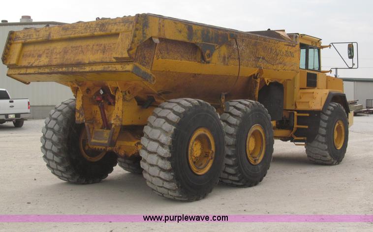 image for item F7006 1995 Volvo BM A35 articulated haul truck