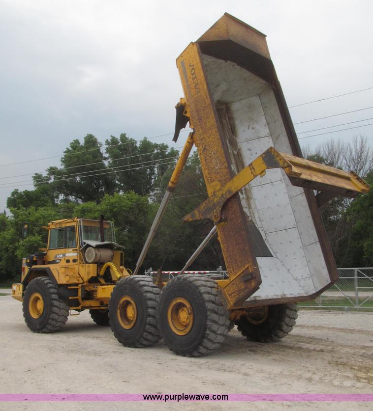 image for item F7006 1995 Volvo BM A35 articulated haul truck