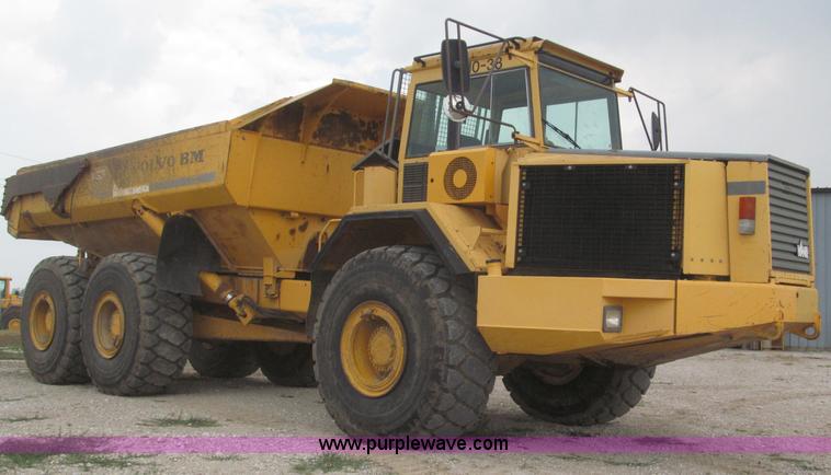 image for item F7007 1994 Volvo BM A35 articulated haul truck