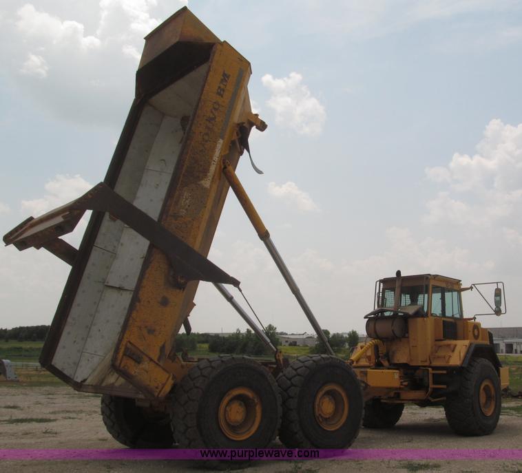 image for item F7007 1994 Volvo BM A35 articulated haul truck