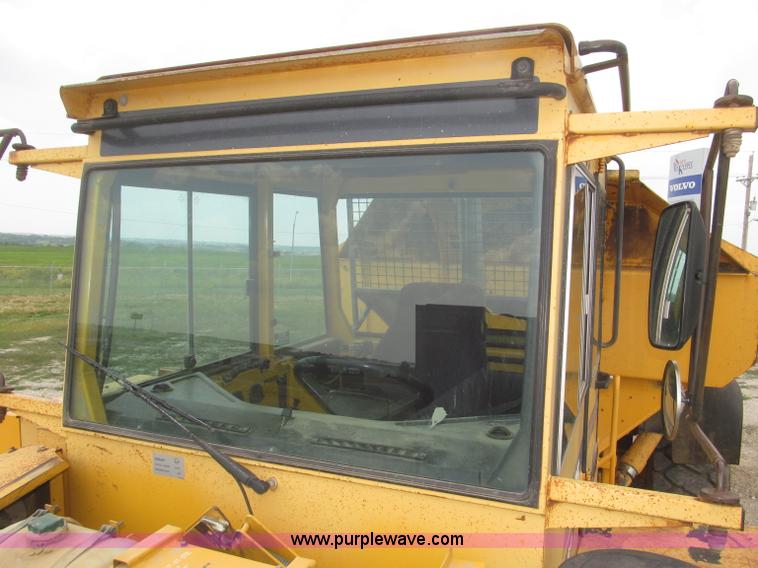 image for item F7007 1994 Volvo BM A35 articulated haul truck