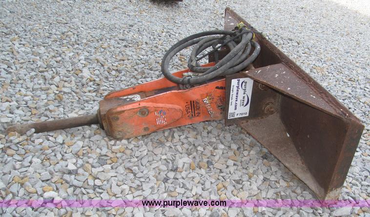 image for item F7010 Stanley MB150 hydraulic breaker