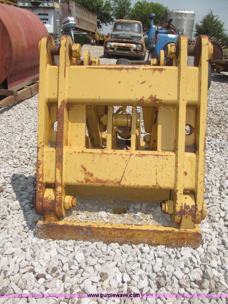 image for item F7012 Caterpillar lifting group