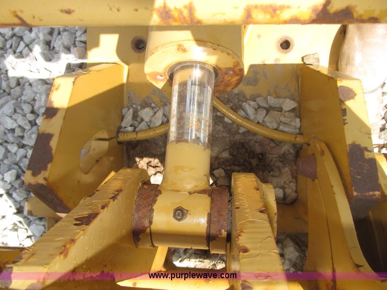 image for item F7012 Caterpillar lifting group