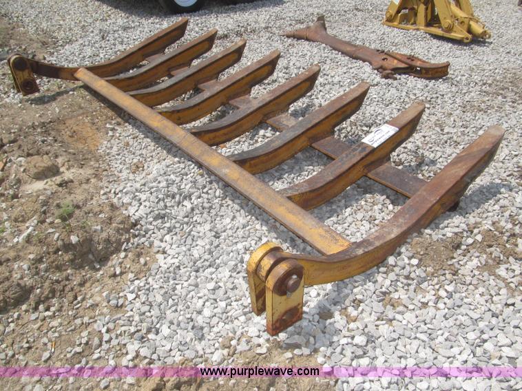 image for item F7013 Henderson 10' root/brush rake