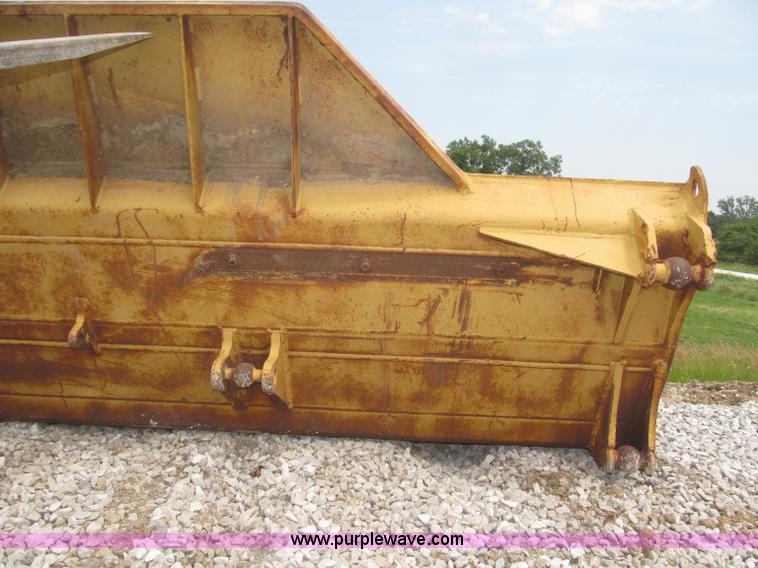 image for item F7014 Caterpillar 13' dozer s-blade