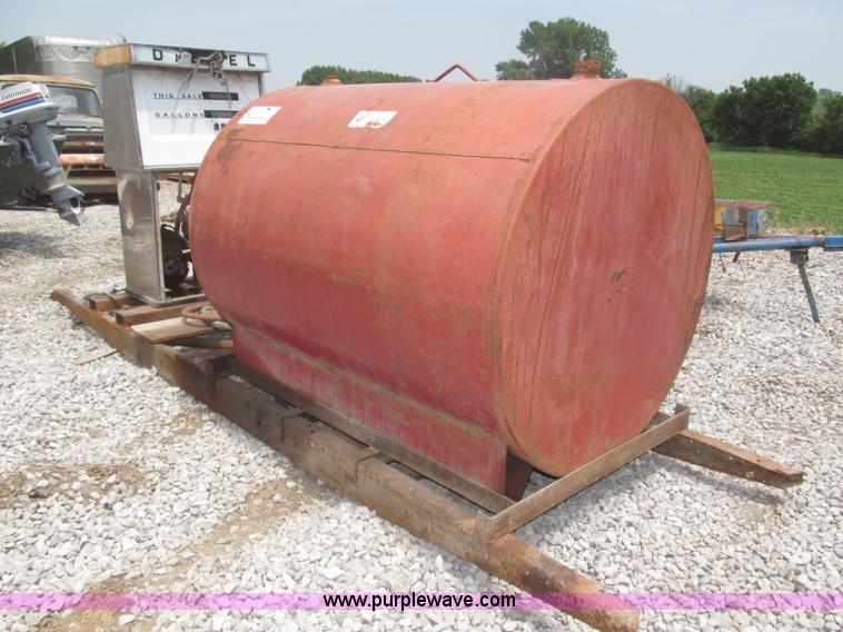 image for item F7017 Fuel tank and dispensing platform