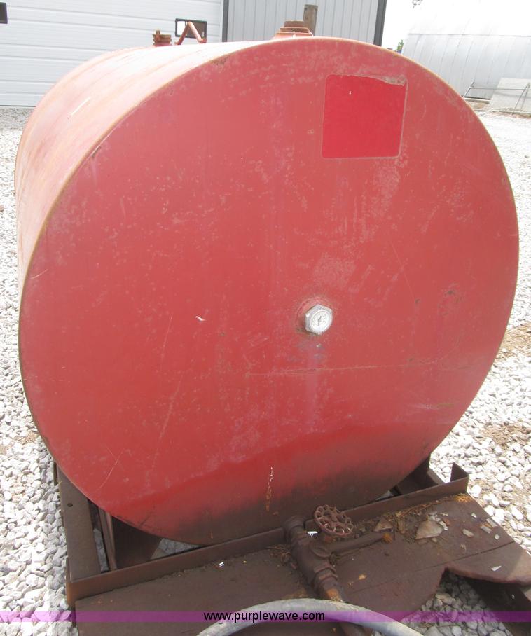 image for item F7017 Fuel tank and dispensing platform