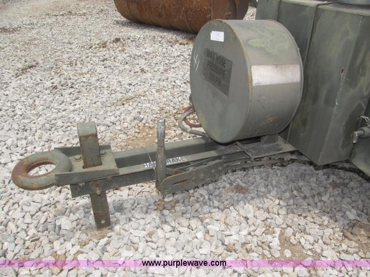 image for item F7018 U.S. MC-2A air compressor