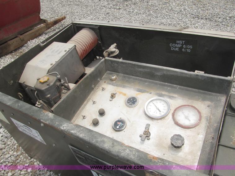 image for item F7018 U.S. MC-2A air compressor