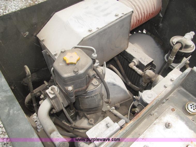 image for item F7018 U.S. MC-2A air compressor