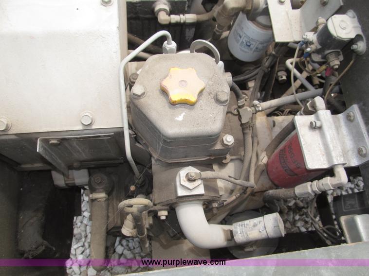 image for item F7018 U.S. MC-2A air compressor