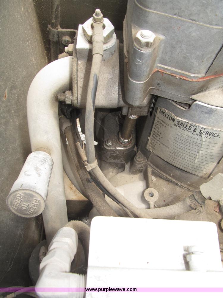 image for item F7018 U.S. MC-2A air compressor