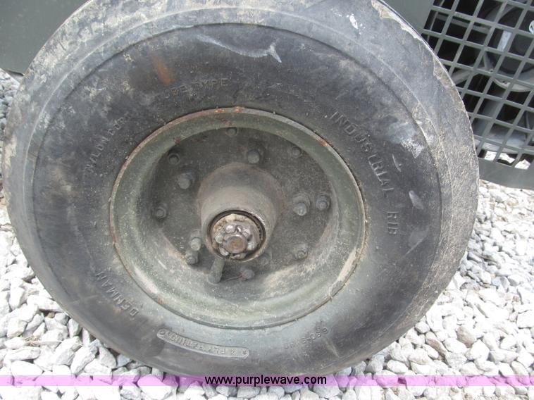 image for item F7018 U.S. MC-2A air compressor