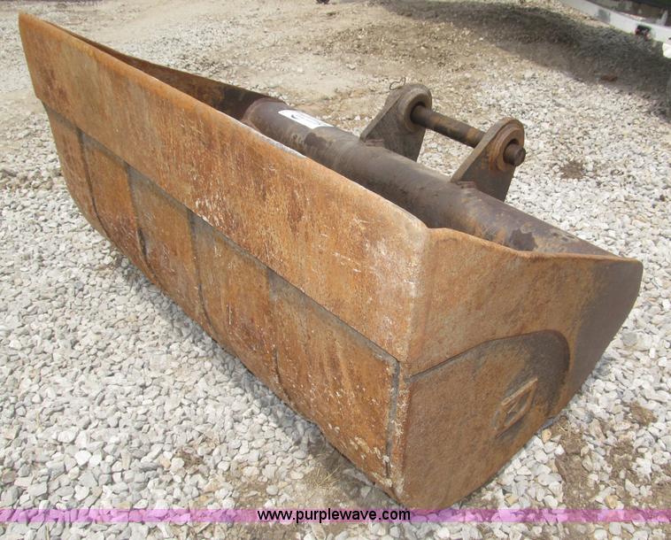 image for item F7019 Balderson 60" smooth edge bucket