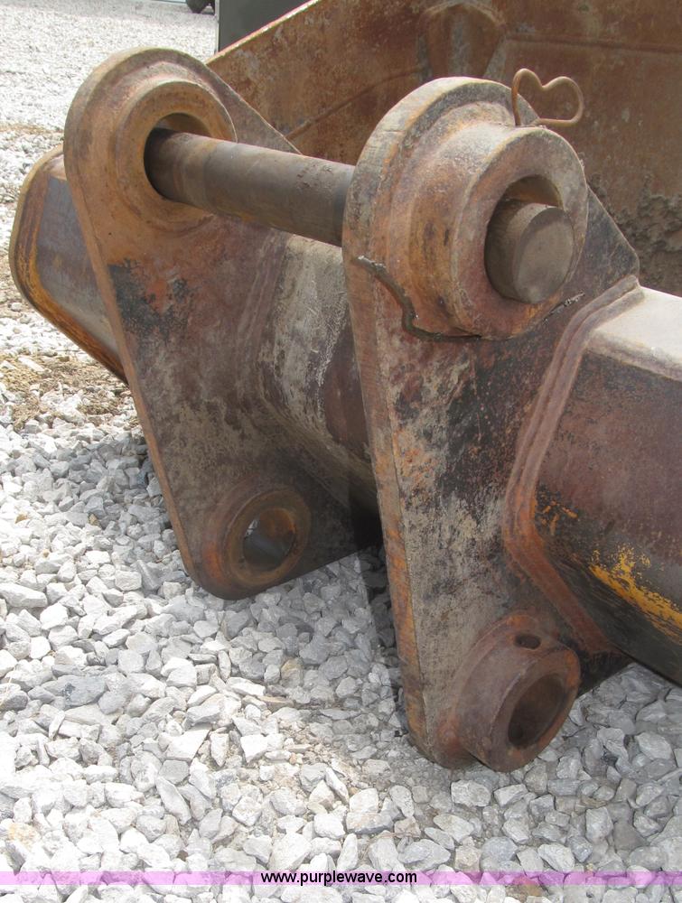 image for item F7019 Balderson 60" smooth edge bucket