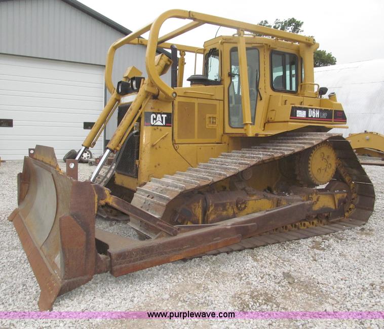 image for item F7023 1995 Caterpillar D6H LGP dozer