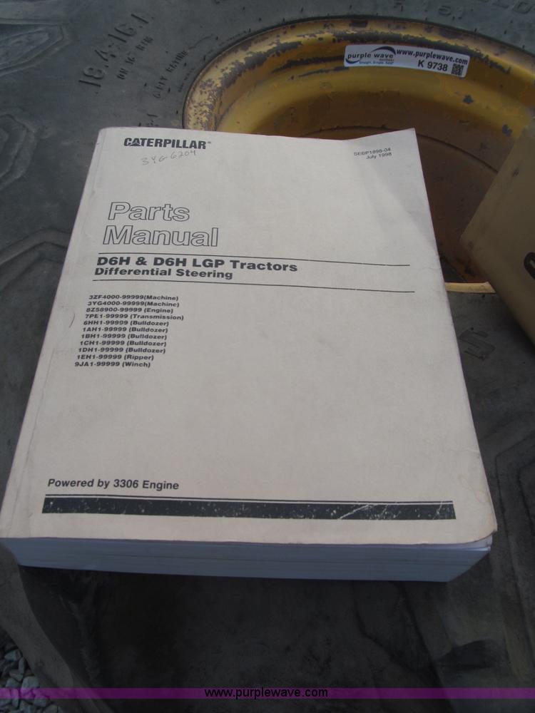 image for item F7023 1995 Caterpillar D6H LGP dozer