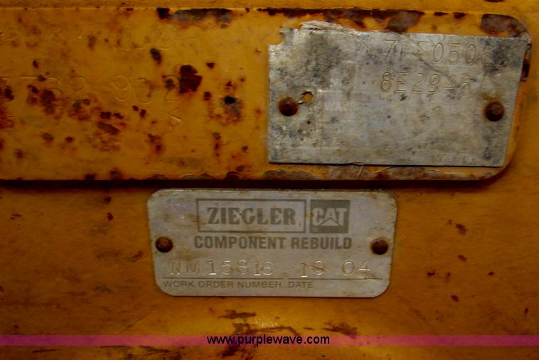 image for item F7023 1995 Caterpillar D6H LGP dozer