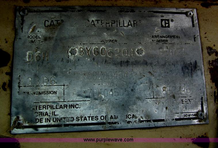 image for item F7023 1995 Caterpillar D6H LGP dozer