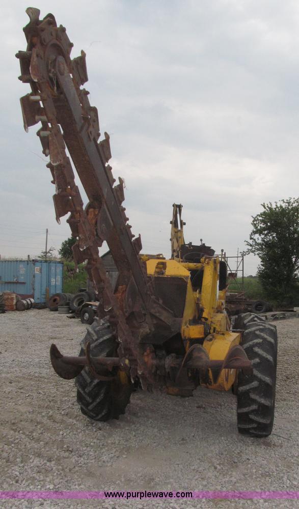 image for item F7024 Vermeer M470 articulated trencher